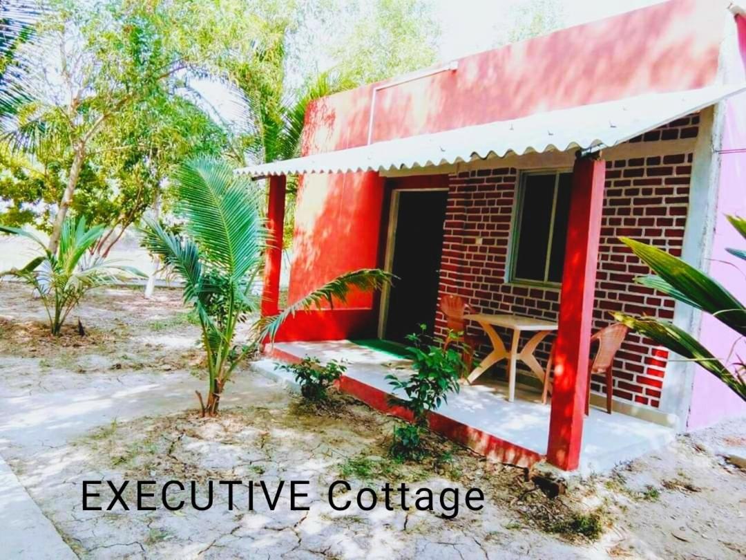 Estuarine Village Resort Sātabhāya المظهر الخارجي الصورة