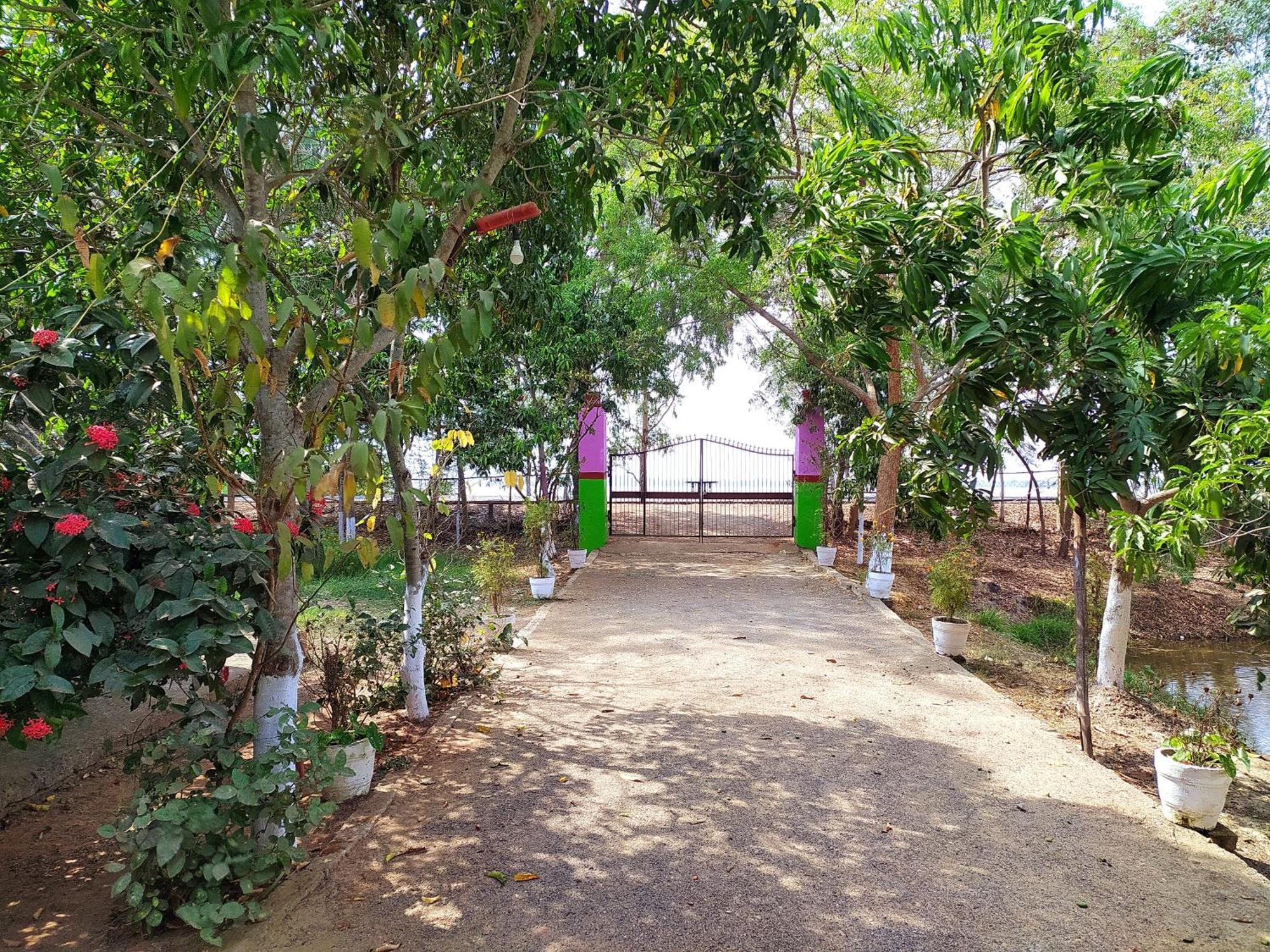 Estuarine Village Resort Sātabhāya المظهر الخارجي الصورة